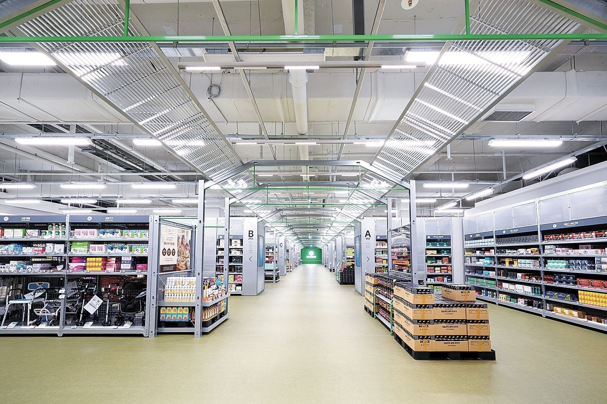 3 Warehouse-Style Pharmacies to Visit in Seoul