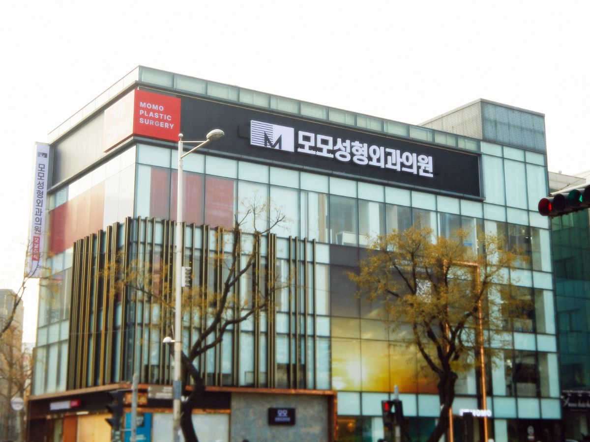 MOMO Hair Transplant Clinic Building