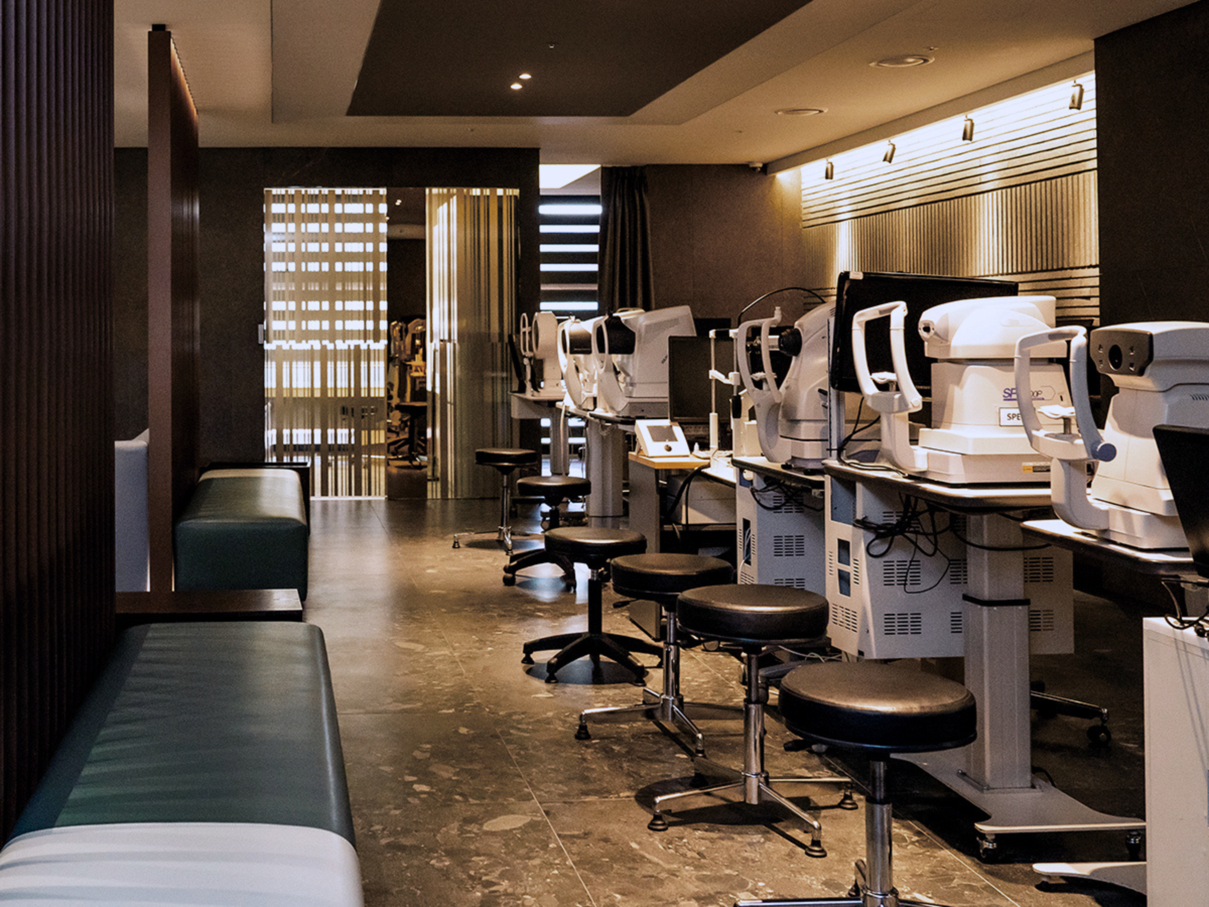 SMILE LASIK in Korea (2026 Guide): Top 3 Clinics in Seoul