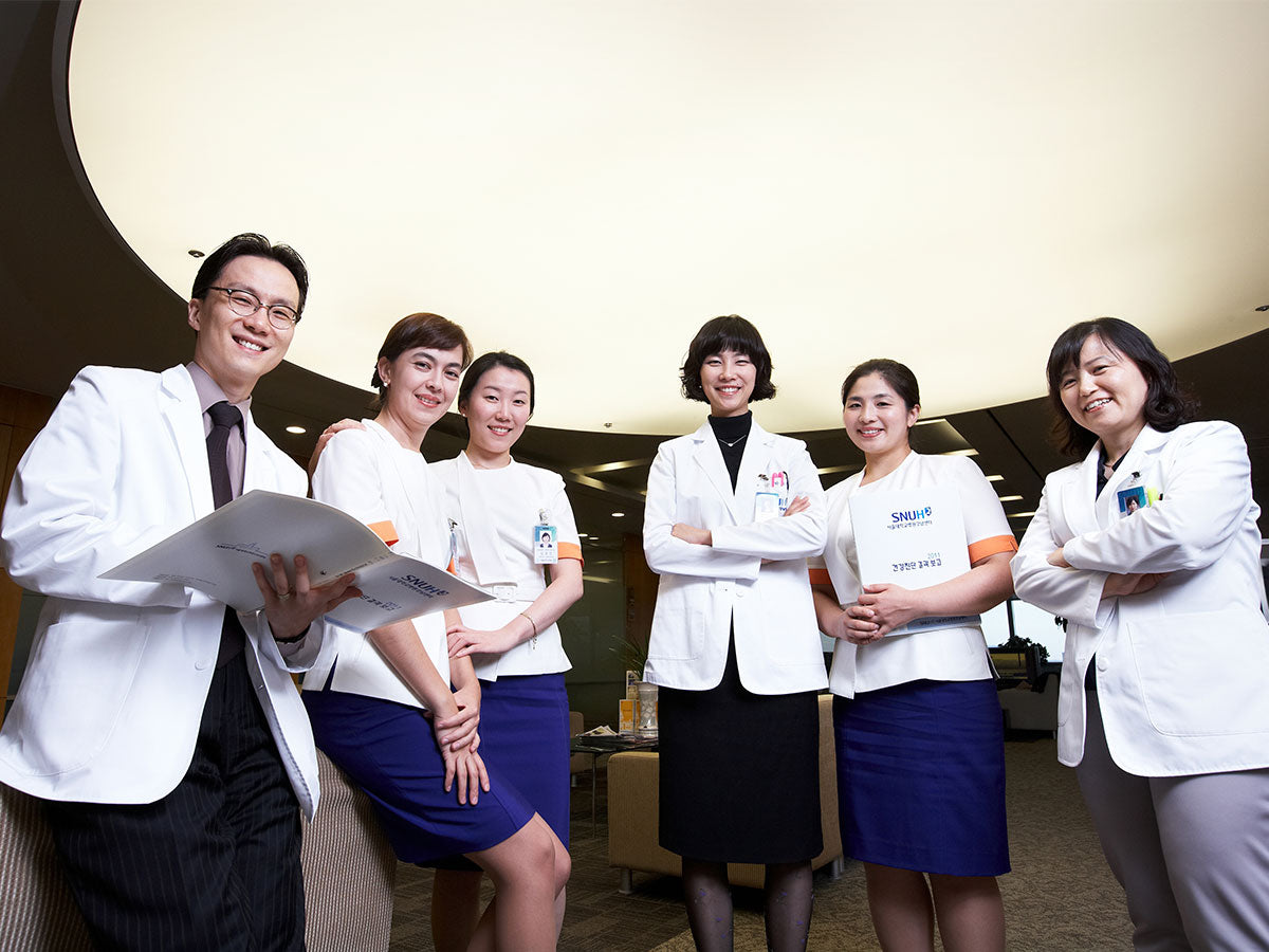 SNU Gangnam Medical Staff Group Photo