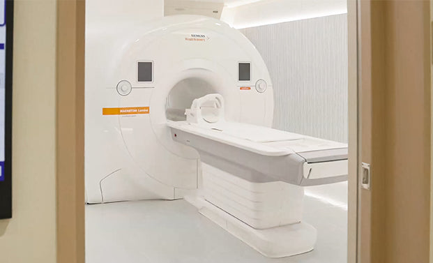 Siemens MAGNETOM Lumina MRI scanner in the imaging suite at the KMI Gwanghwamun Center